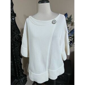 Magaschoni White Short Sleeve Sweater with Brooch Size XL
